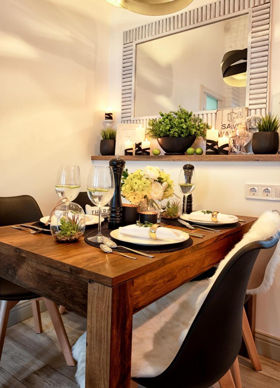 Scandinavian Style Of Lux Apartments In Лвив Екстериор снимка