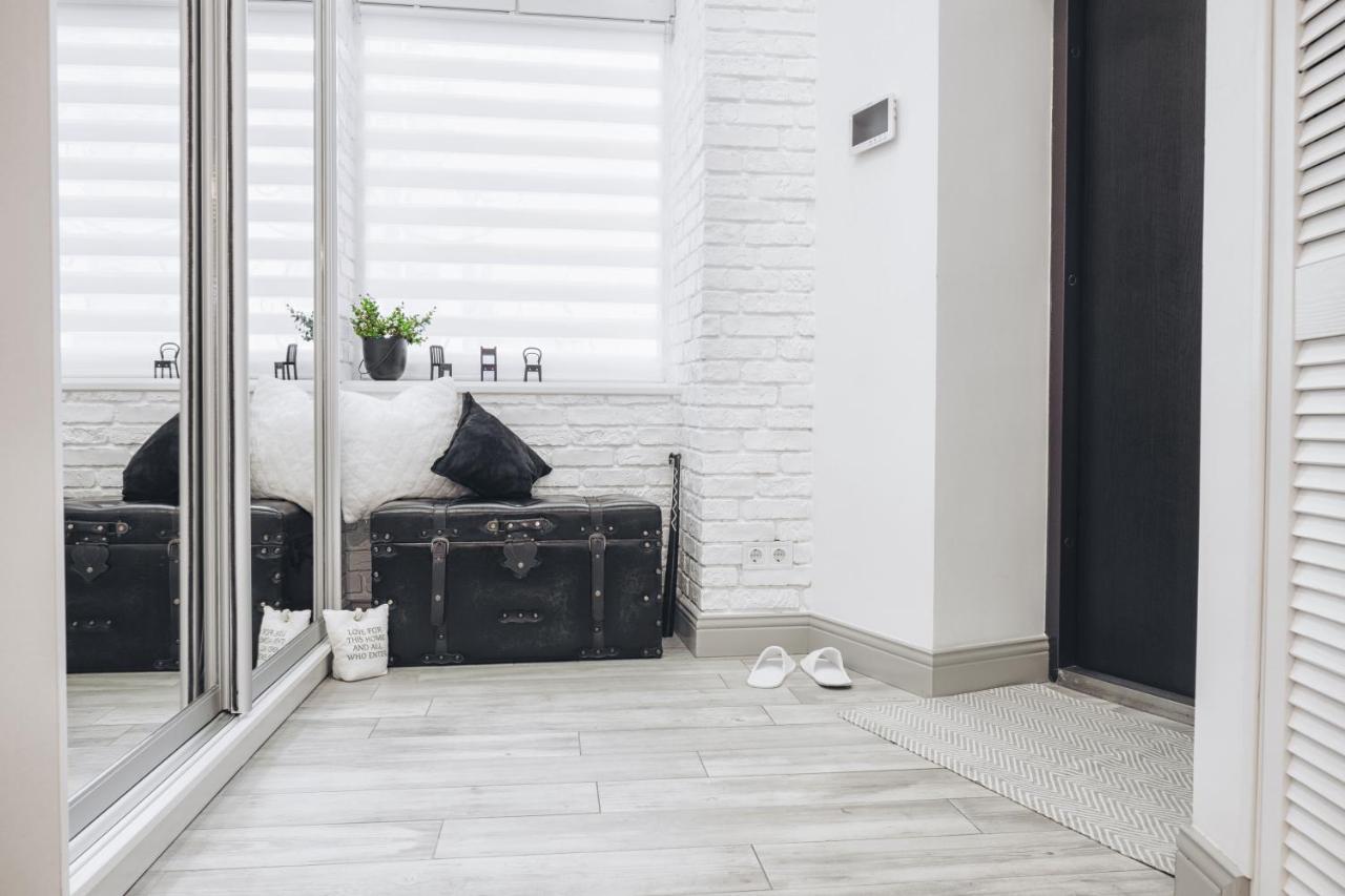 Scandinavian Style Of Lux Apartments In Лвив Екстериор снимка