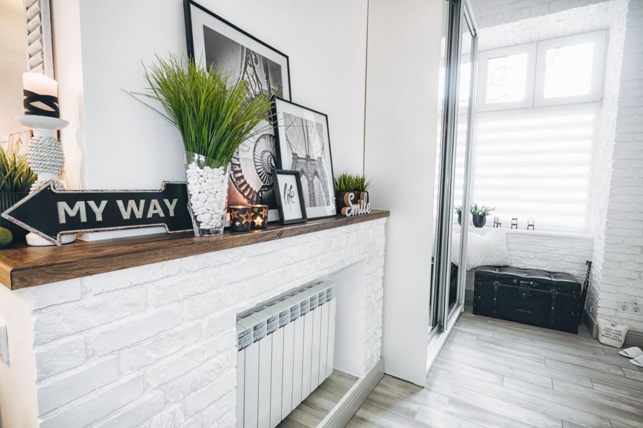Scandinavian Style Of Lux Apartments In Лвив Екстериор снимка